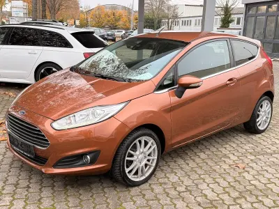 Używany Ford Fiesta 101 KM (74 kW) 2013 Brązowy Sedan/Limuzyna