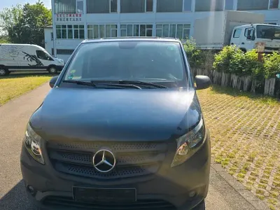 Gebraucht Mercedes Vito 163 PS (119 kW) 2023 Blau Van