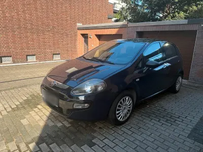 Gebraucht Fiat Punto Evo 69 PS (50 kW) 2011 Blau Kleinwagen