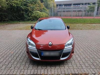 Gebraucht Renault Mégane Coupé Bose Edition 130 PS (95 kW) 2012 Orange Coupé