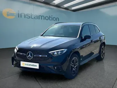 Używany Mercedes GLC200 204 KM (150 kW) 2023 Czarny SUV