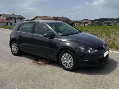 Gebraucht VW Golf VII Trendline 105 PS (77 kW) 2014 Grau Limousine