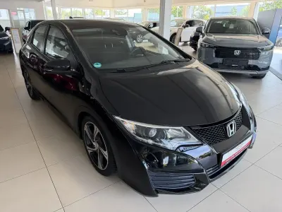 Gebraucht Honda Civic Comfort 99 PS (72 kW) 2015 Schwarz Limousine