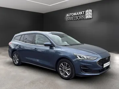 Gebraucht Ford Focus Titanium 116 PS (85 kW) 2023 Chrome blue (metallic) Kombi