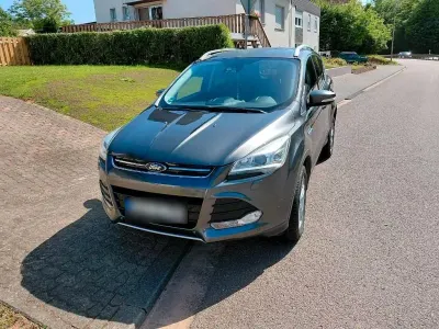 Gebraucht Ford Kuga Titanium 150 PS (110 kW) 2014 Grau SUV
