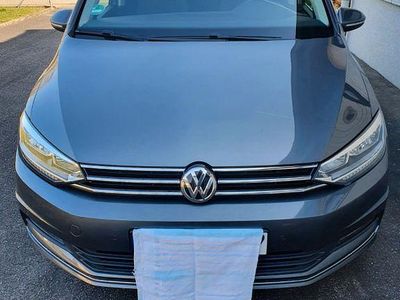 Gebraucht VW Touran Highline 150 PS (110 kW) 2017 Grau Van / Kleinbus