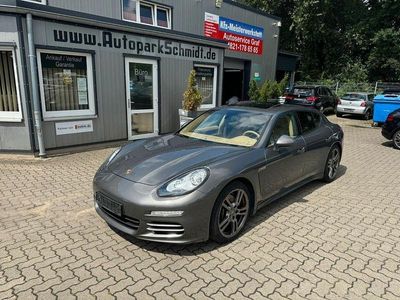 Porsche Panamera 4