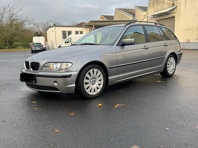 Grau Gebraucht 2004 BMW 316 Kombi | 3.200 €
