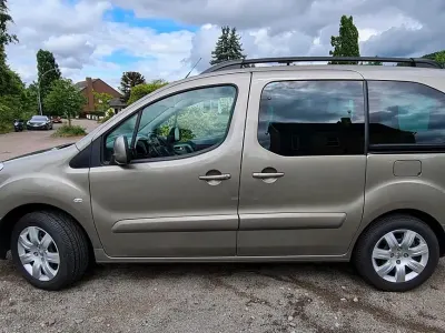 Gebraucht Peugeot Partner Tepee Active 110 PS (80 kW) 2018 Andere farben Van / Kleinbus