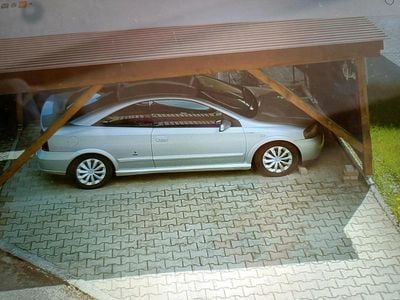 Second-hand Opel Astra 147 CP (108 kW) 2002 Argintiu Coupe