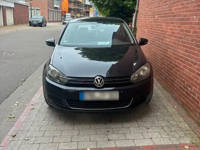 Gebraucht VW Golf VI 80 PS (58 kW) 2010 Schwarz Kleinwagen