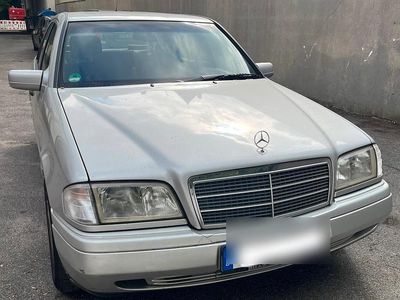 Mercedes C180