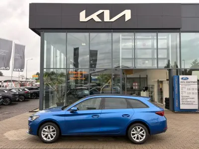 Gebraucht Seat Leon 116 PS (85 kW) 2025 Blau Limousine