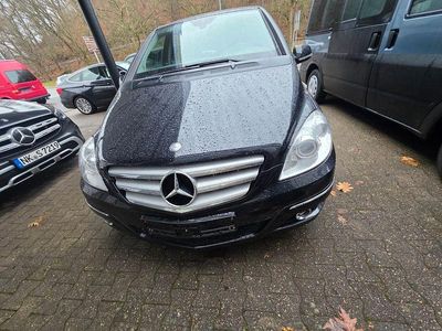 Schwarz Gebraucht 2009 Mercedes B180 Van / Kleinbus | 6.800 € (Fairer Preis)