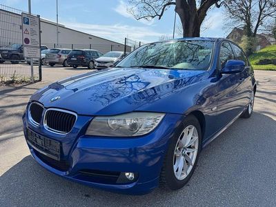 Gebraucht BMW 320 Sport Line 184 PS (135 kW) 2011 Blau Limousine