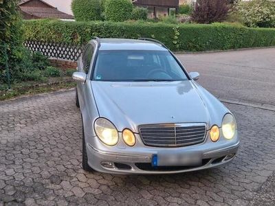 Mercedes E200