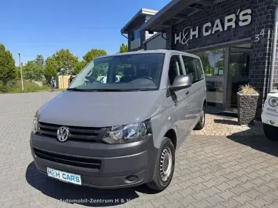 Gebraucht VW Caravelle Trendline 84 PS (61 kW) 2013 Grau Van