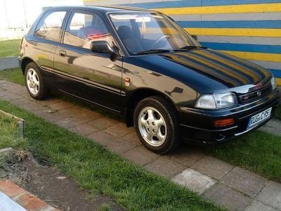 Schwarz Gebraucht 1995 Daihatsu Charade Limousine | 8.900 €