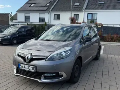 Gebraucht Renault Scénic III Bose Edition 132 PS (97 kW) 2016 Grau Van / Kleinbus