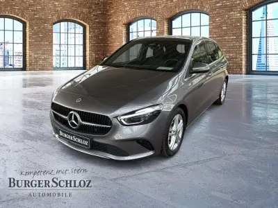 Gebraucht Mercedes B180 136 PS (100 kW) 2025 Metalliclack mountaingrau Kleinwagen