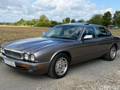 Gebraucht Jaguar X300 241 PS (177 kW) 1997 Grau Limousine