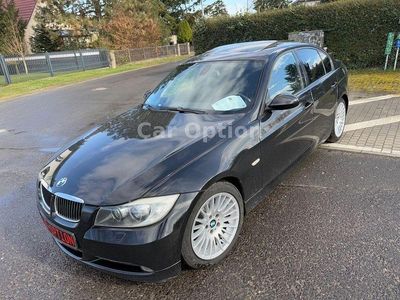 Gebraucht BMW 325 Advantage 218 PS (160 kW) 2007 Schwarz Limousine