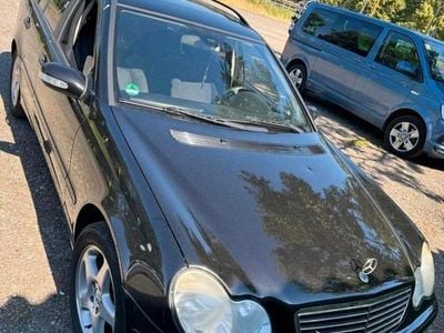 Mercedes C200