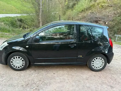 Brugt Citroën C2 VTR Sport 73 HK (53 kW) 2006 Sort Hatchback