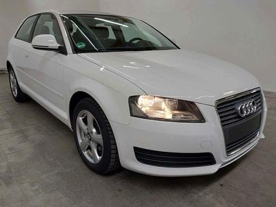 Gebraucht Audi A3 Attraction 102 PS (75 kW) 2010 Weiß Kleinwagen