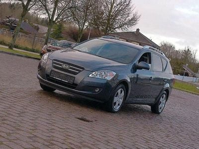 Gebraucht Kia Ceed Sportswagon 109 PS (80 kW) 2010 Grau Kombi