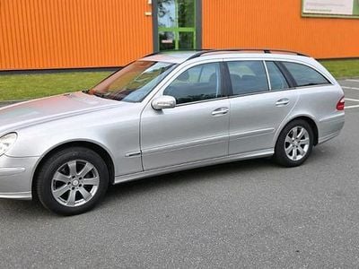 Usata Mercedes E320 224 CV (164 kW) 2005 Grigio Station wagon