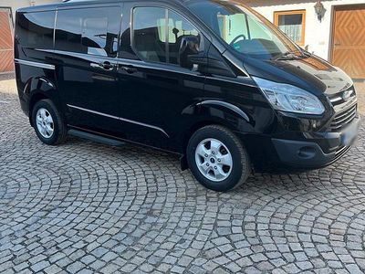 Gebraucht Ford Tourneo 170 PS (125 kW) 2017 Schwarz Van / Kleinbus