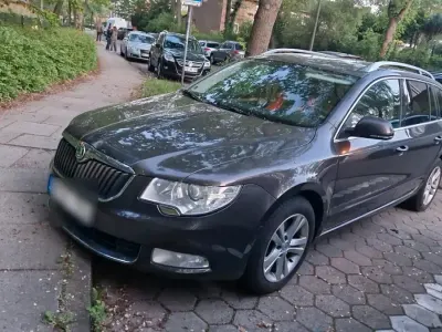 Używany Skoda Superb 140 KM (102 kW) 2010 Zielony Kombi