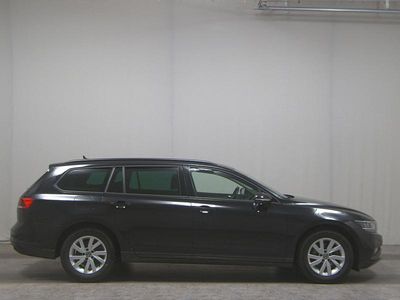 Schwarz Gebraucht 2022 VW Passat Kombi | 15.880 € (Guter Preis)