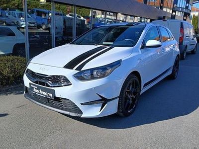 Gebraucht Kia Ceed Vision 140 PS (102 kW) 2022 Weiß Kleinwagen