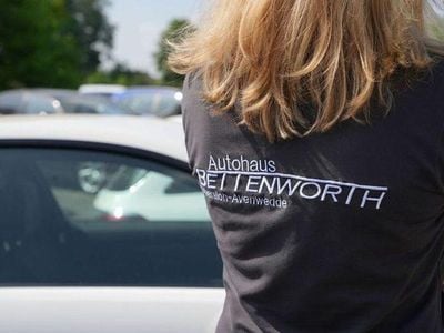 Grau Gebraucht 2025 Opel Corsa Limousine | 17.900 € (Guter Preis)