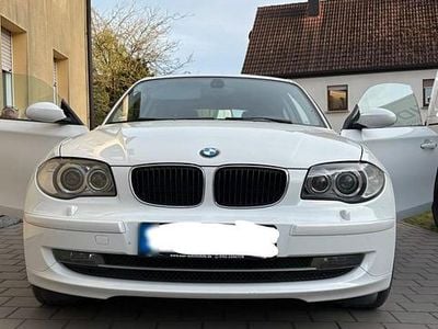 Usata BMW 116 122 CV (89 kW) 2009 Bianco Utilitaria