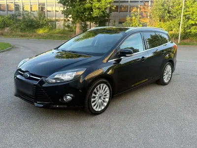 Gebraucht Ford Focus Titanium 125 PS (91 kW) 2013 Schwarz Kombi