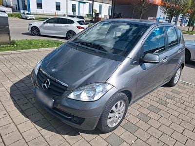 Usata Mercedes A160 85 CV (62 kW) 2012 Grigio Utilitaria