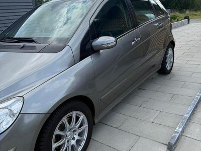 Gebraucht Mercedes B180 109 PS (80 kW) 2007 Grau Van / Kleinbus