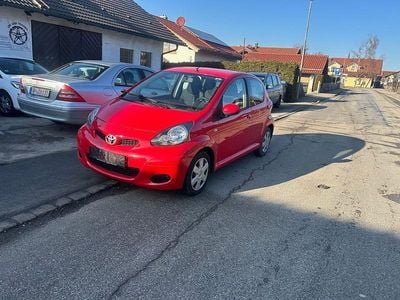 Gebraucht Toyota Aygo City 68 PS (50 kW) 2009 Rot Kleinwagen