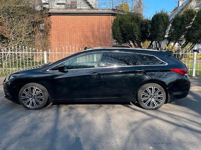 Usata Hyundai i40 141 CV (103 kW) 2015 Nero Station wagon