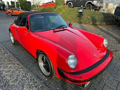 Gebraucht Porsche 911SC 204 PS (150 kW) 1983 Rot Cabrio