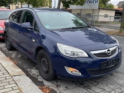 Blau Gebraucht 2011 Opel Astra Kombi | 2.599 € (Fairer Preis)