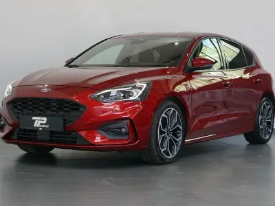 Gebraucht Ford Focus ST-Line 182 PS (133 kW) 2019 Rubyrotmetallic Limousine