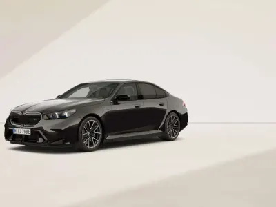 Neu BMW M5 Performance 727 PS (534 kW) 2026 Saphirschwarz metallic Limousine