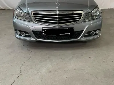 Gebraucht Mercedes C180 120 PS (88 kW) 2012 Silber Limousine