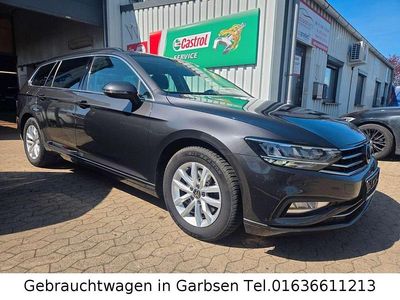 Gebraucht VW Passat 150 PS (110 kW) 2022 Mangangrau metallic Kombi