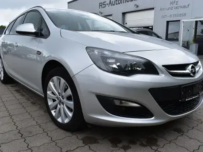Gebraucht Opel Astra Style 140 PS (102 kW) 2015 Argon silber/ice silver (m2) Kombi