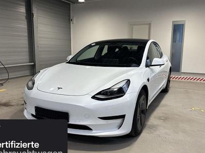 Weiß Gebraucht 2021 Tesla Model 3 Standard Range Limousine | 25.300 € (Fairer Preis)